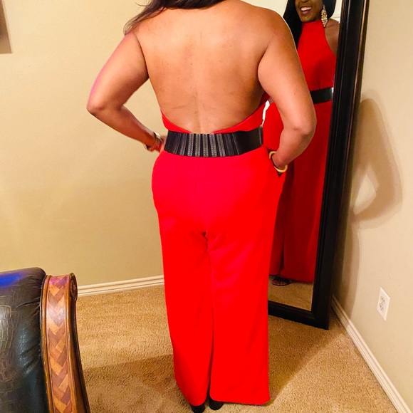 Red backless jumpsuit 🎄🥰 - Picture 3 of 3